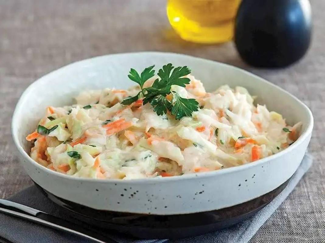 Yaz ayında tüketilecek en lezzetli salatalar! Hepsi kesenize uygun 9